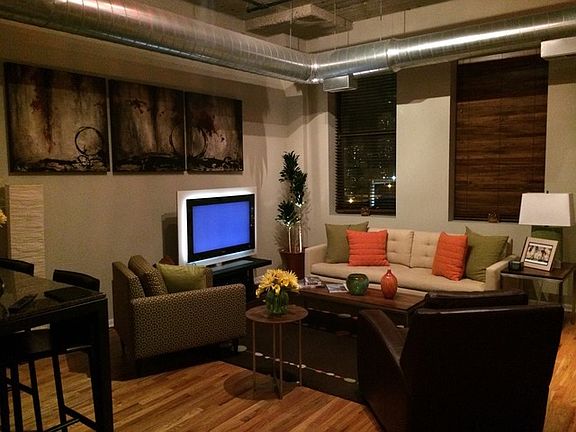 4th image of 758 N Larrabee St #41