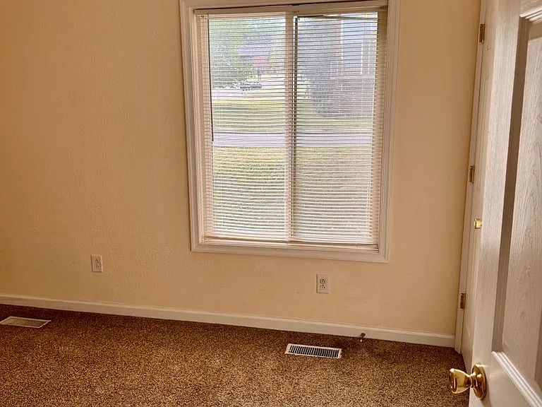 1476 Tenbury Dr — Photo 17