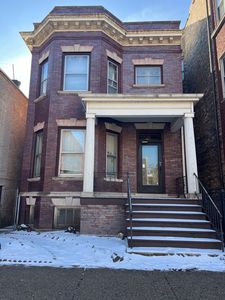 911 W Diversey Pkwy, Chicago, IL, 60614