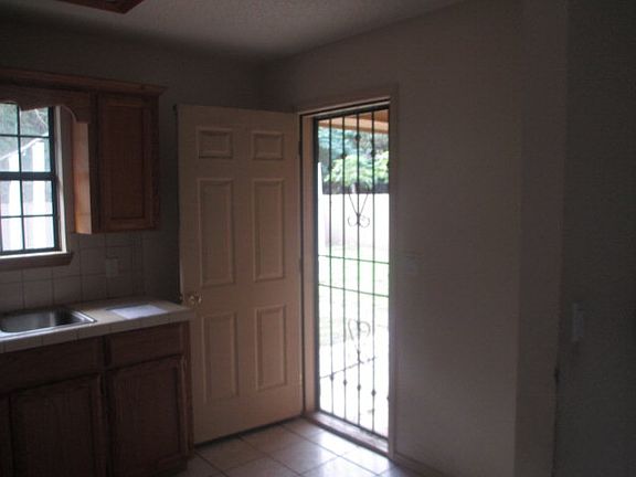 5th image of 4986 Fonsi Dr