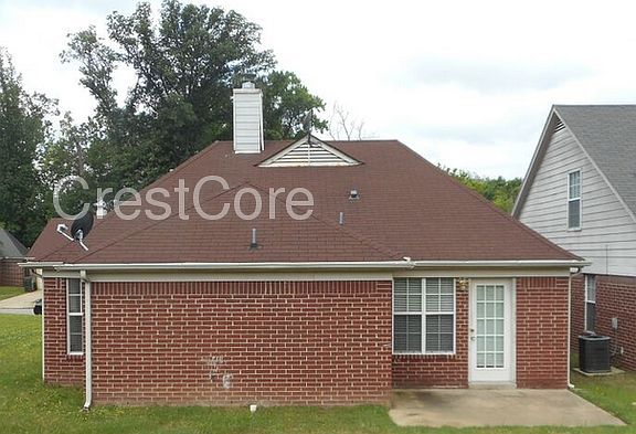 3rd image of 1906 Garden Leaf Dr