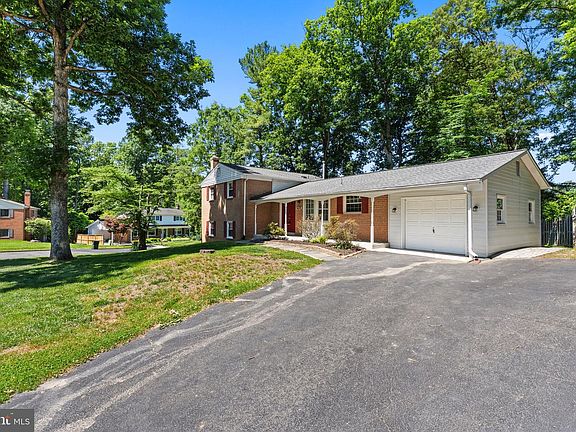 3rd image of 6608 Grey Fox Dr