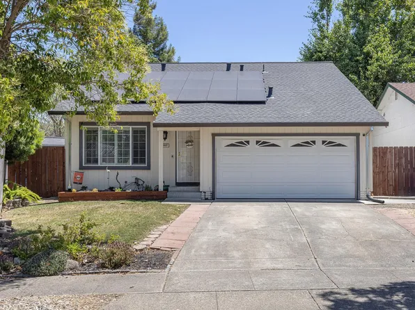 5027 Charmian Drive, Santa Rosa, CA 95409