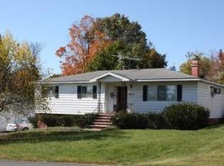 15 Overhill Rd, Middletown, NY 10940