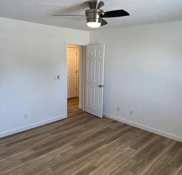 615 E Bain St — Photo 13