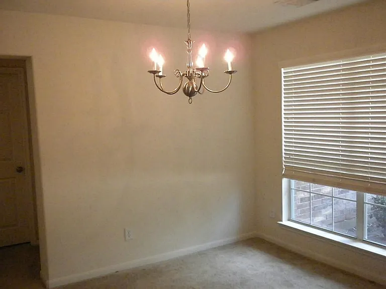 19211 Cedarsham Ln — Photo 2