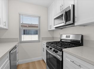 CET Elmwood Avenue (#835), Los Angeles, CA 90004