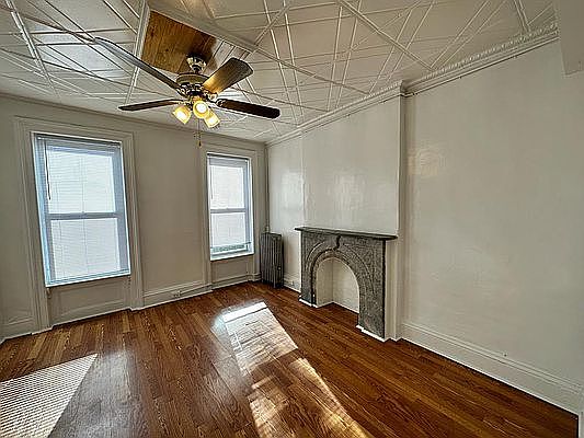 1st image of 117 Nelson St Floor 3