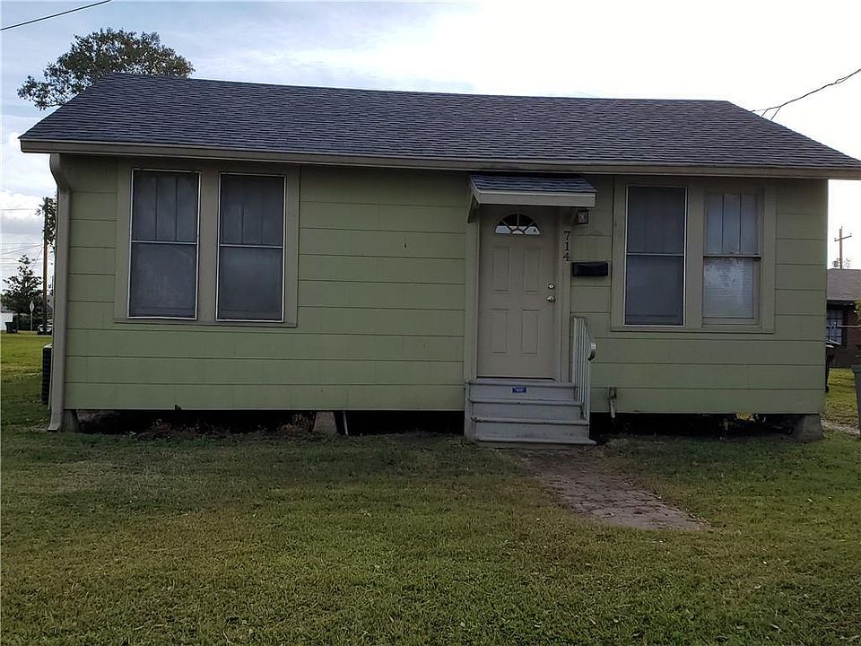 1st image of 714 Live Oak St