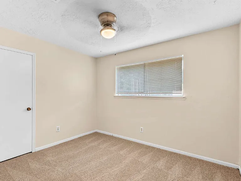 9603 Landry Blvd — Photo 8