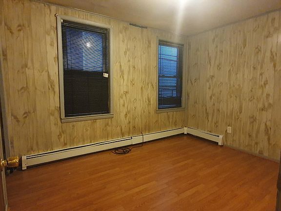 4th image of 825 S 14th St APT 1