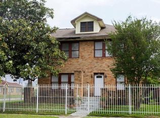 2101 Winbern St, Houston, TX 77004