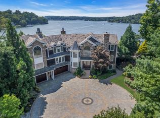 148 Chincopee Rd, Lake Hopatcong, NJ 07849