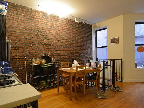 3rd image of 662 Park Pl #1AS
