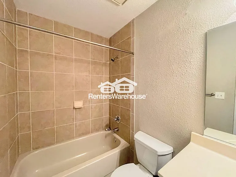 1947 Candlelight Dr — Photo 23