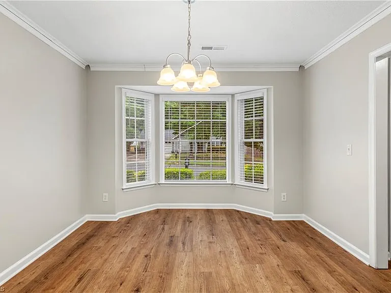 2320 Meadow Gate Dr — Photo 18