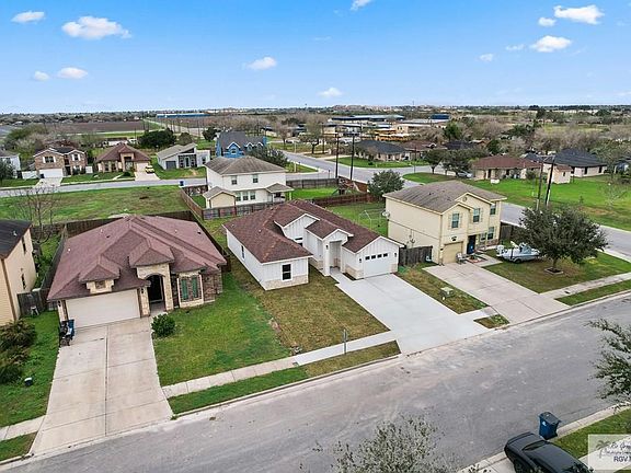 4th image of 402 Lavaca Dr