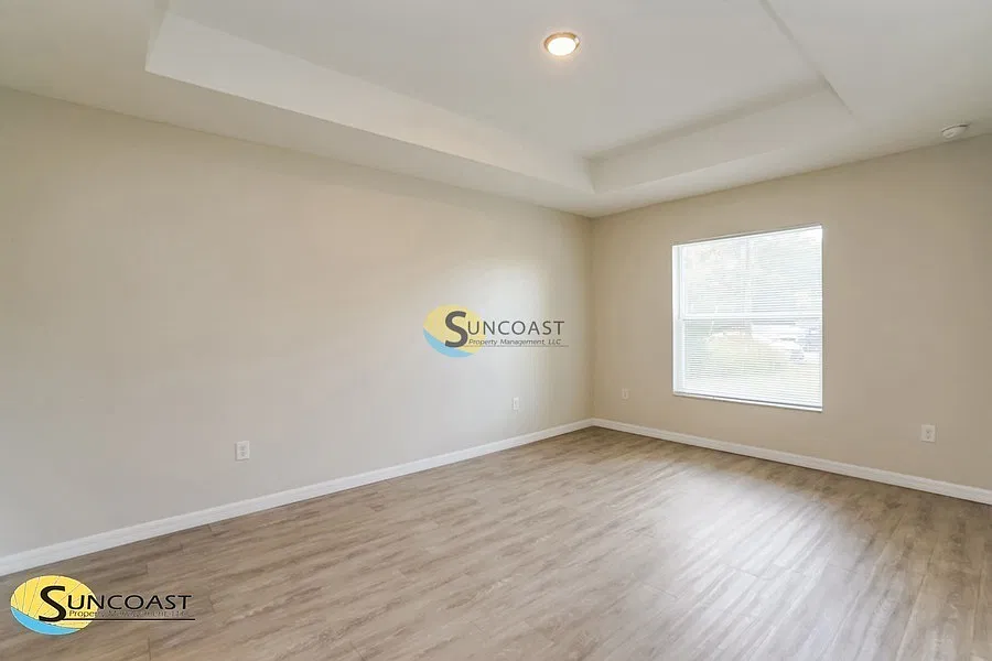Spacious 4BR Lehigh Acres Home with 2-Car Garage — Photo 3