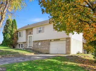8 Rosewood Dr, Lancaster, PA 17603