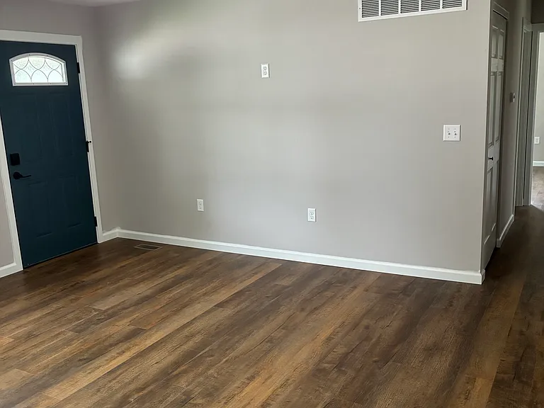 103 Rosewood Dr — Photo 5