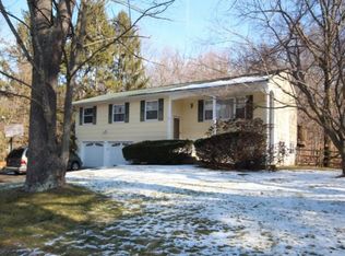 17 White Birch Dr, Ossining, NY 10562