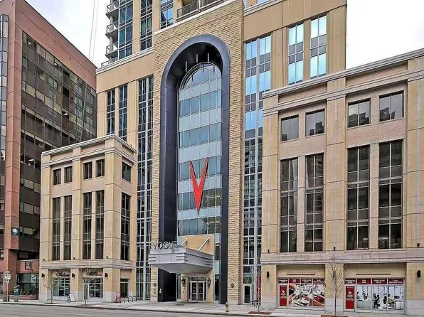 930 S 6th Ave SW #1901, Calgary, AB T2P 1J3