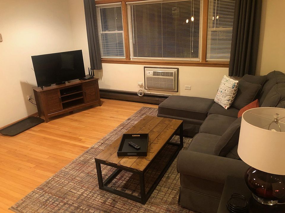 1st image of 6800 N Ozark Ave APT 4