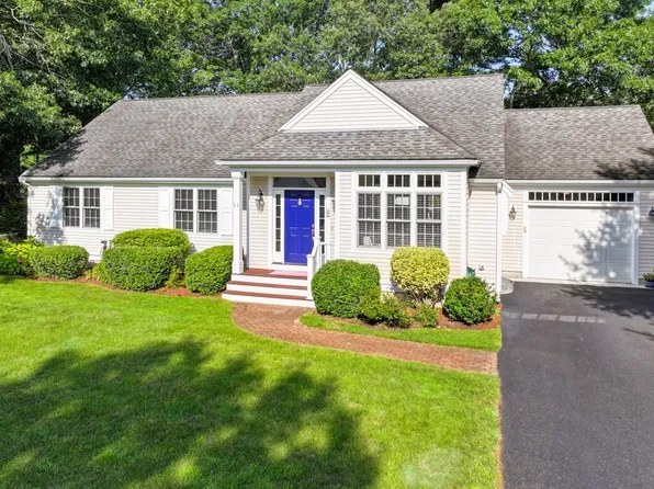 11 Snead Dr, Mashpee, MA 02649