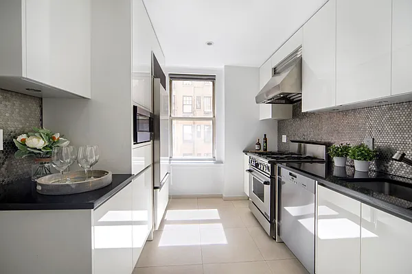 Sold by Compass | media 5