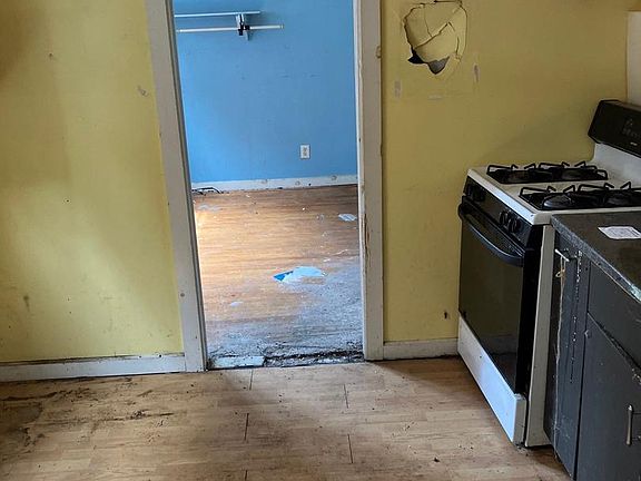 4th image of 7314 Montour St