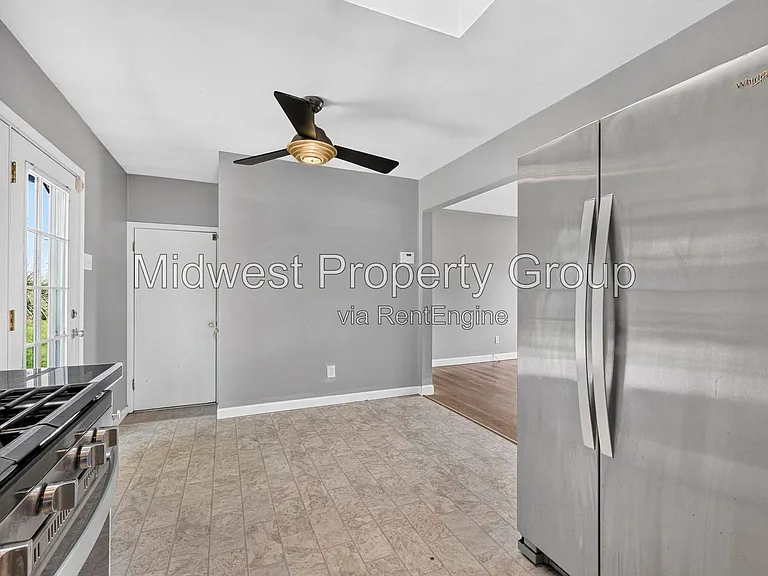 1205 Acredale Dr — Photo 8