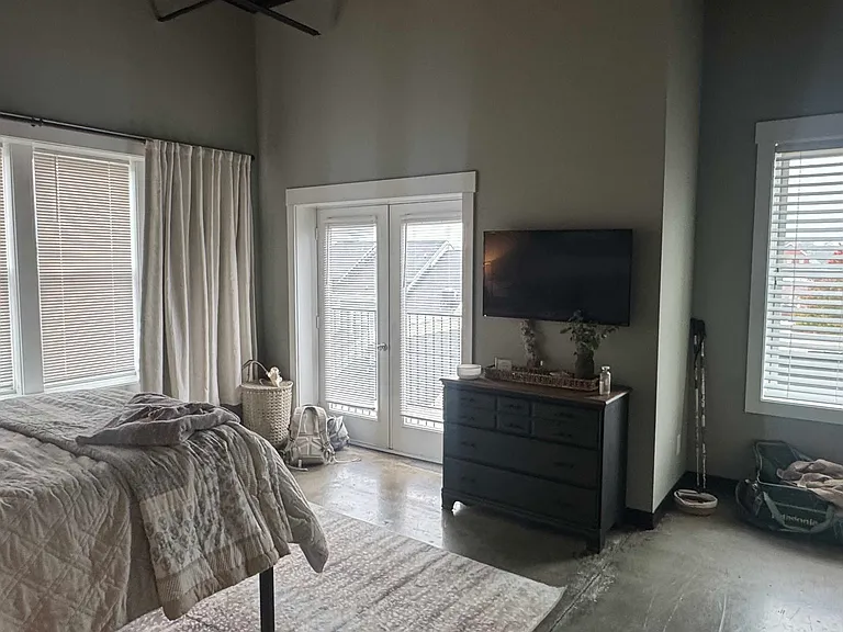 238 Centre St #302 — Photo 6