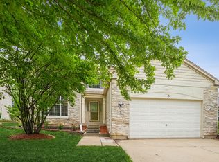 3 Waterton Dr, Streamwood, IL