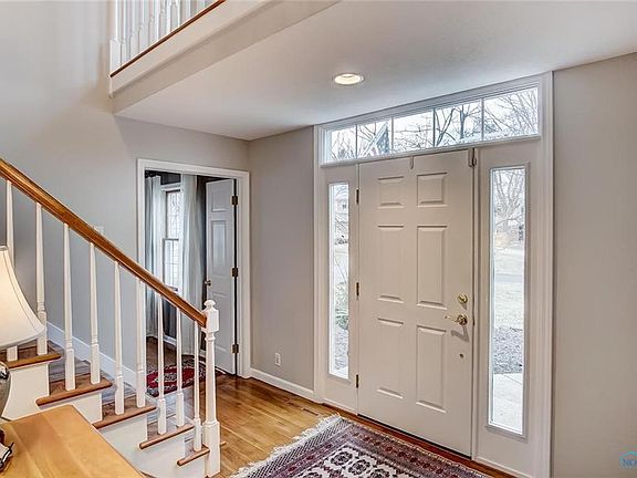 3rd image of 515 Erie Ct