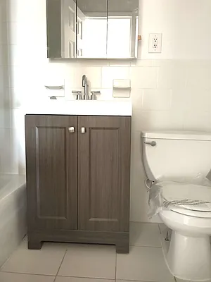 Rented by Crosstown Apartments NYC | media 30