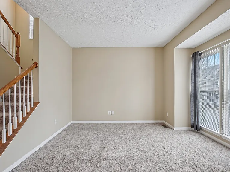 7841 Heaton Way — Photo 4