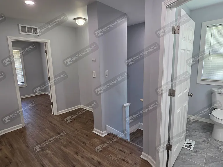 145 Waverly St — Photo 13