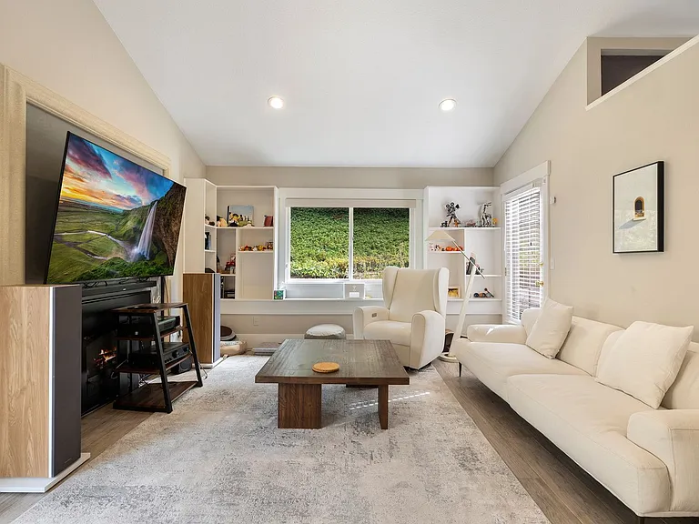 12231 NE 133rd Pl — Photo 11