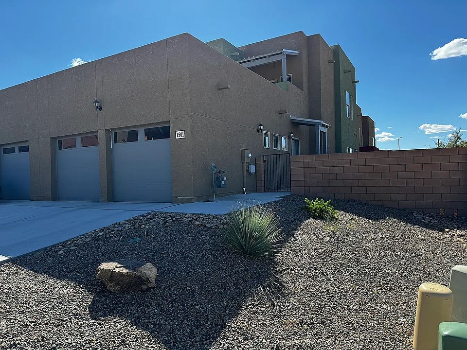 1st image of 1501 Borrego Dr SE
