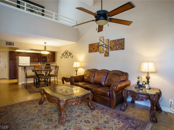 2753 Lodestone Dr, Las Vegas, NV 89117