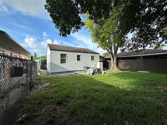 4th image of 1773 NW 45th St