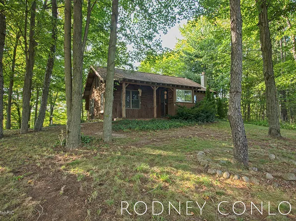 4200 44th St, Bloomingdale, MI 49026