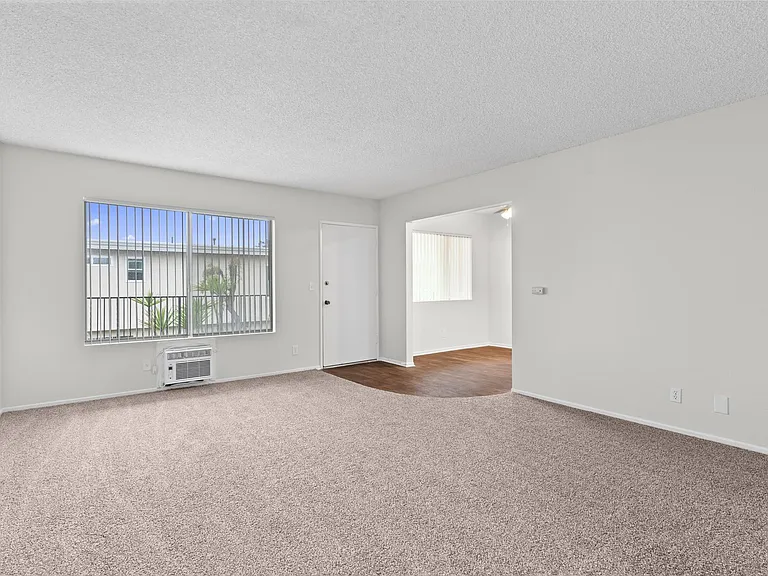 8331 Lampson Avenue — Photo 17