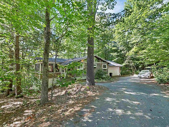 3rd image of 16 Forest Avenue