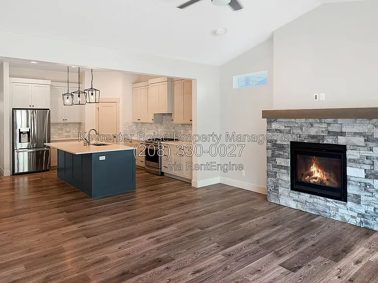 1440 W Cerulean St — Photo 8