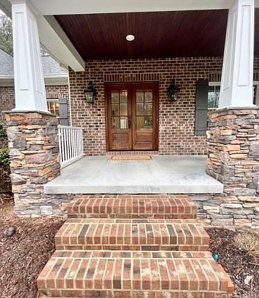 4th image of 5433 Bridgewater Dr