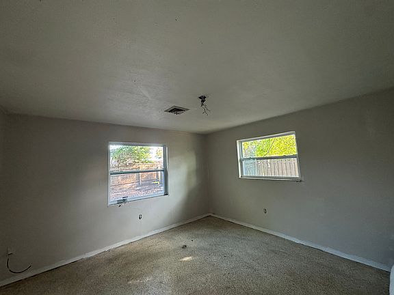 5th image of 2135 Shawnee St