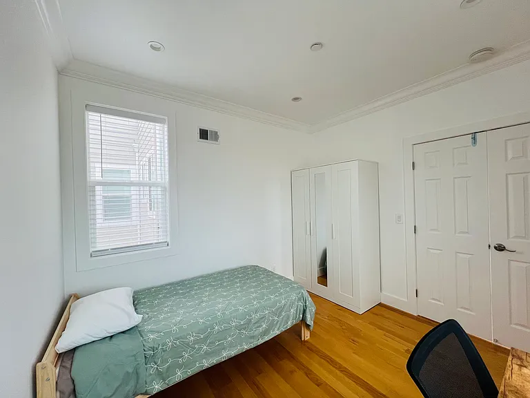 62 Vernon St — Photo 14