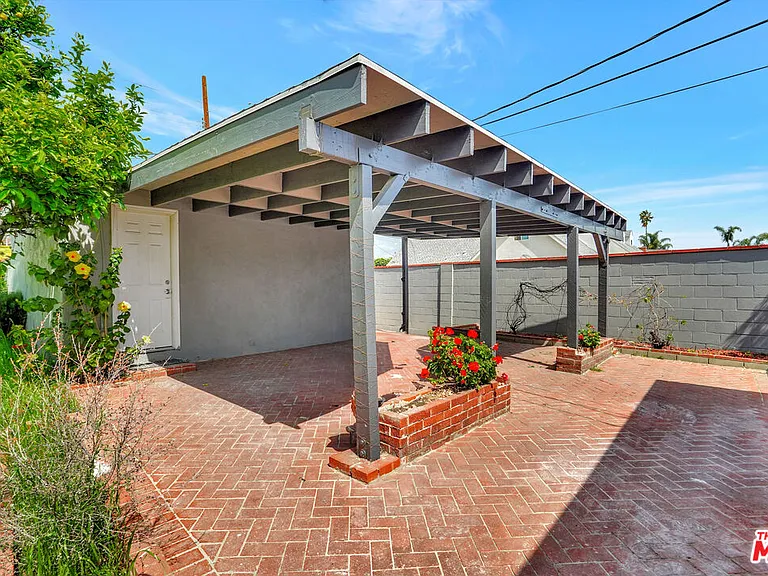 12801 Friar St — Photo 23