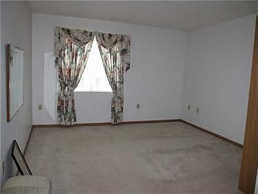 4th image of 705 Redmont Pl #705